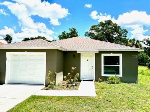 Photo of 705 Gilmore Avenue, Lakeland, FL 33801 (MLS # TB8414213) Photo of 705 Gilmore Avenue, Lakeland, FL 33801 (MLS # TB8414213)