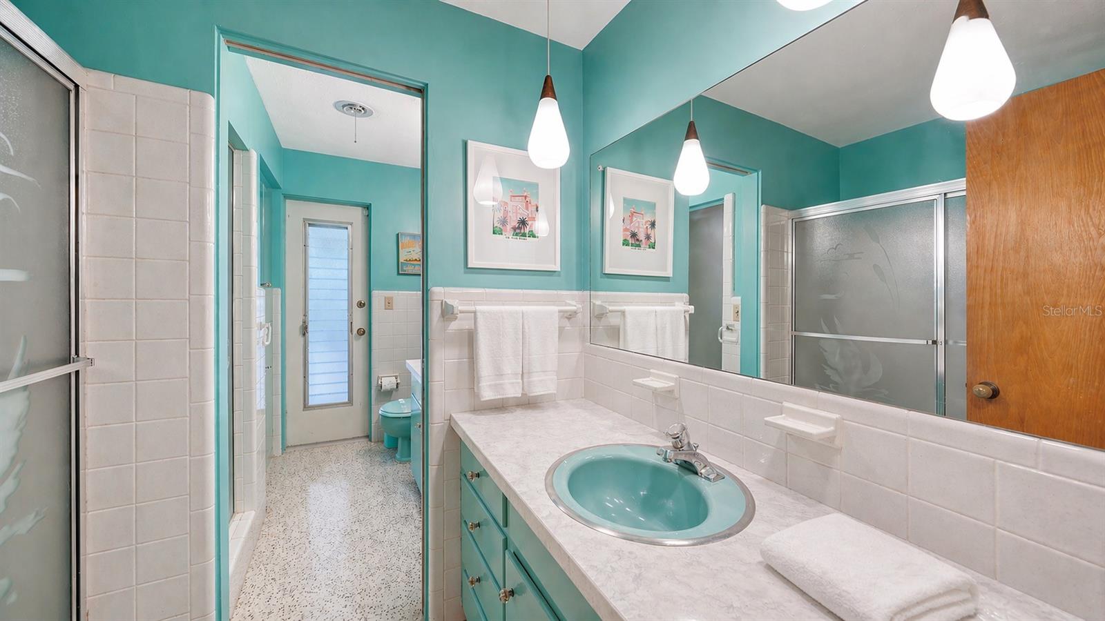 SOUTH GATE - Residential