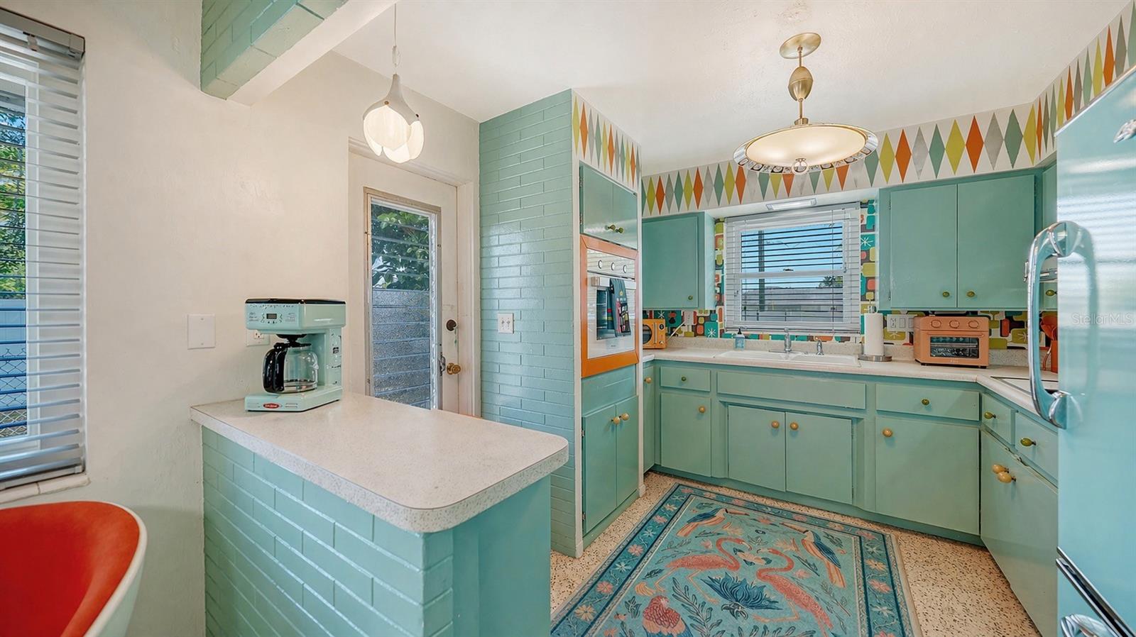 SOUTH GATE - Residential