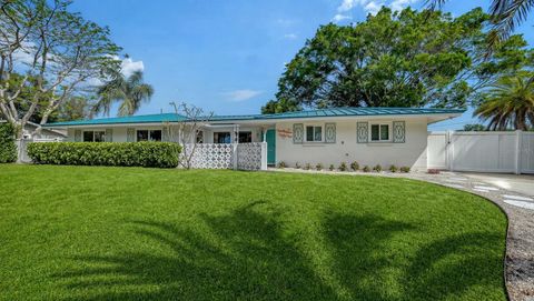 Photo of 2945 Upper Tangelo Drive, Sarasota, FL 34239 (MLS # A4690742)