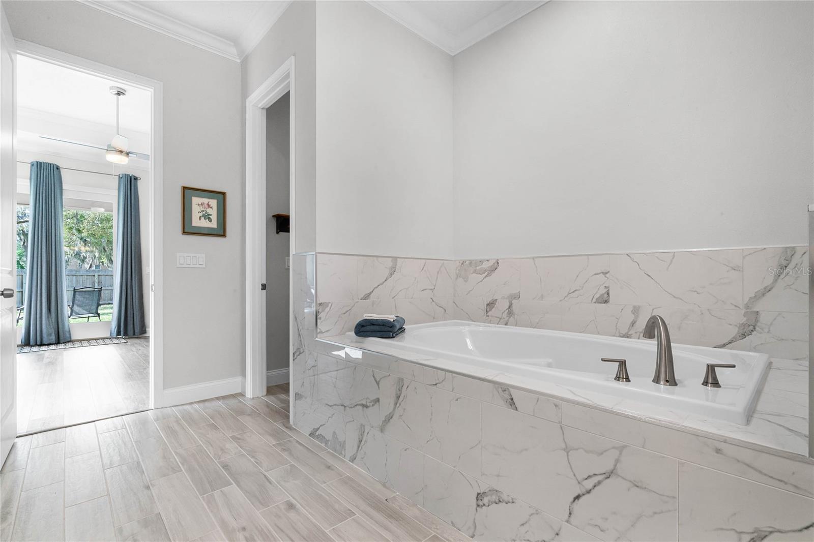 WEKIWA HILLS - Residential