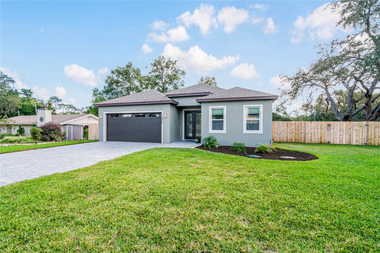 WEKIWA HILLS - Residential