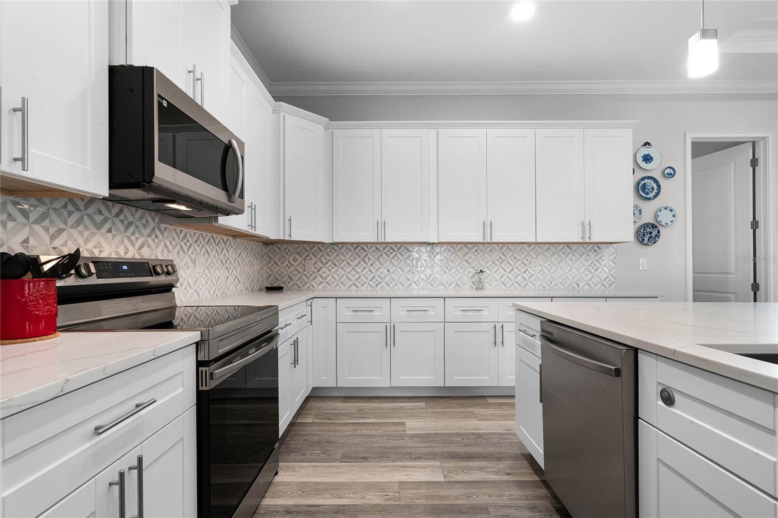 WEKIWA HILLS - Residential