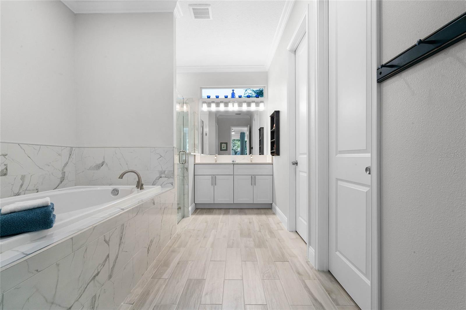 WEKIWA HILLS - Residential