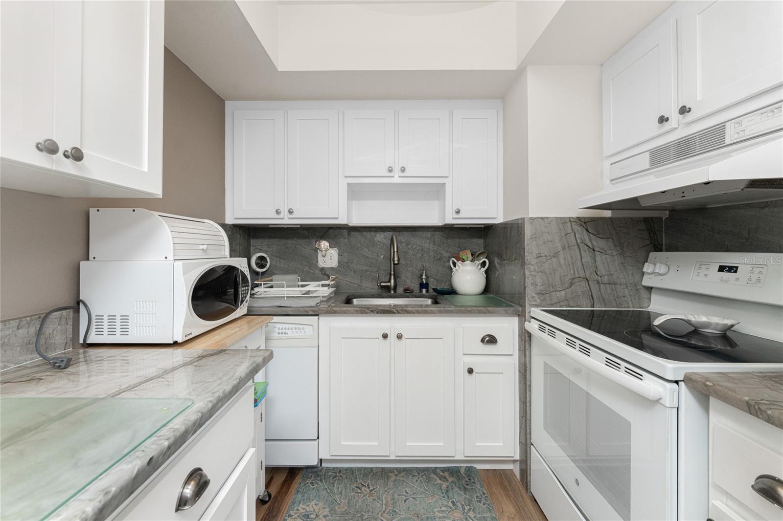 RIVERHOUSE - Residential