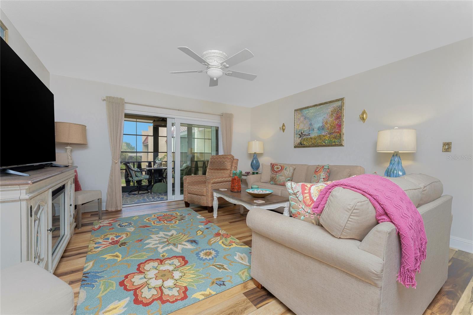 RIVERHOUSE - Residential