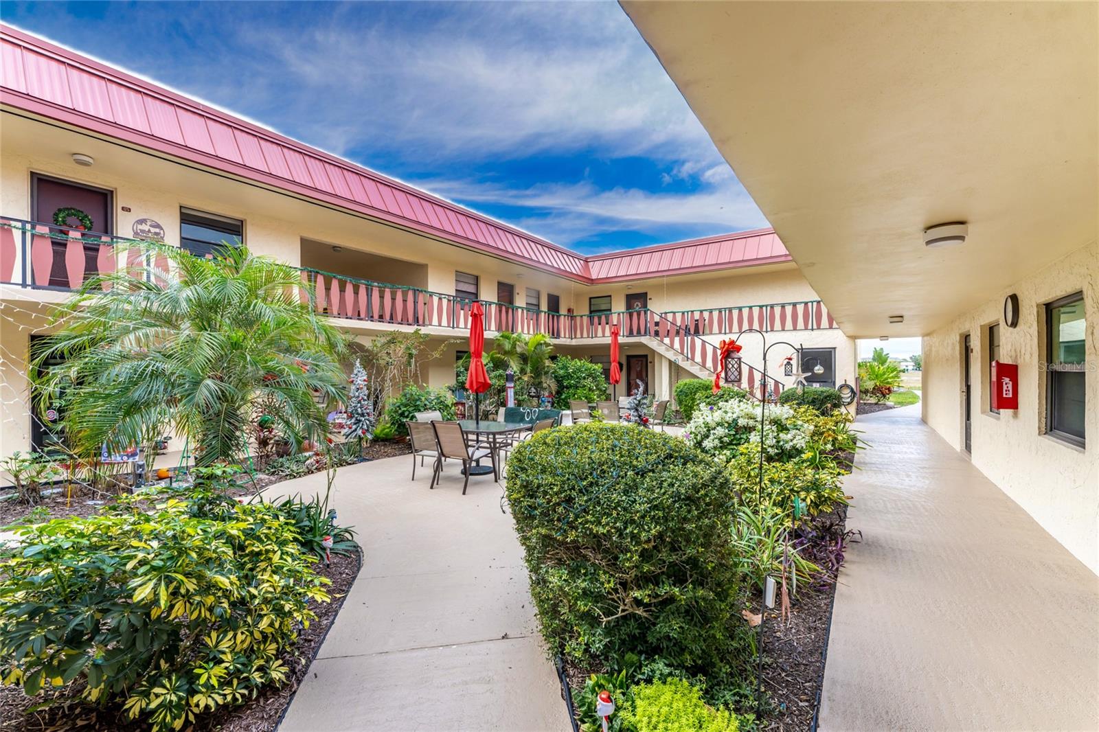 RIVERHOUSE - Residential