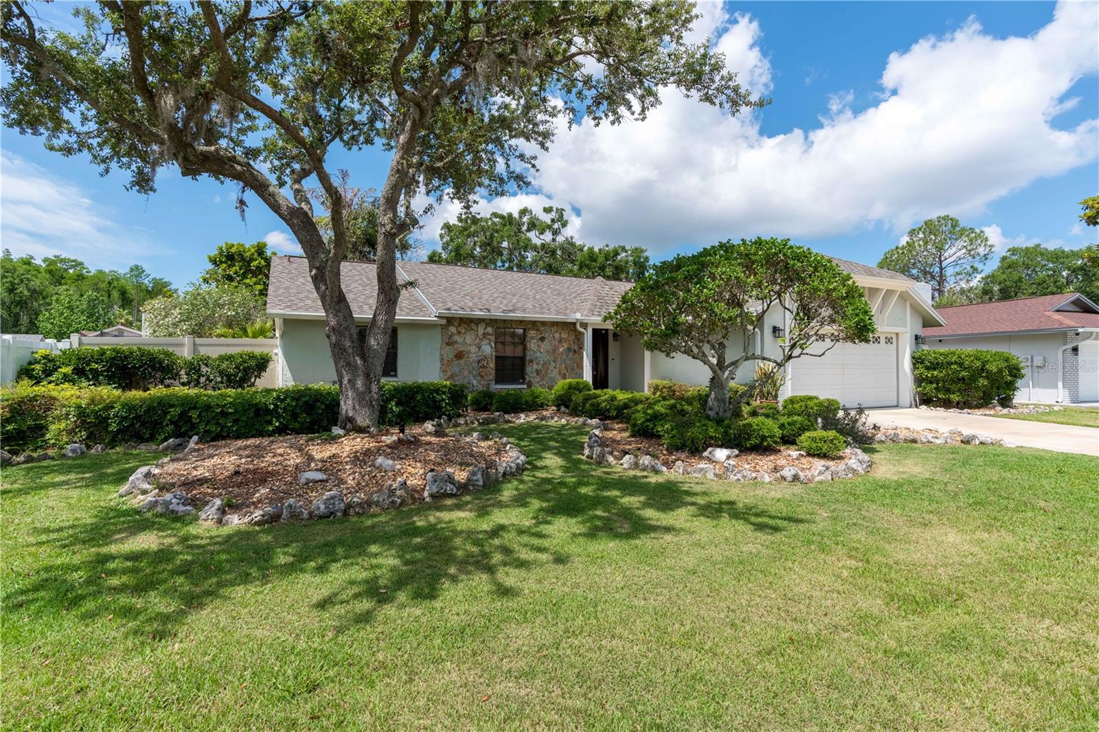 12506 TWISTED OAK DRIVE