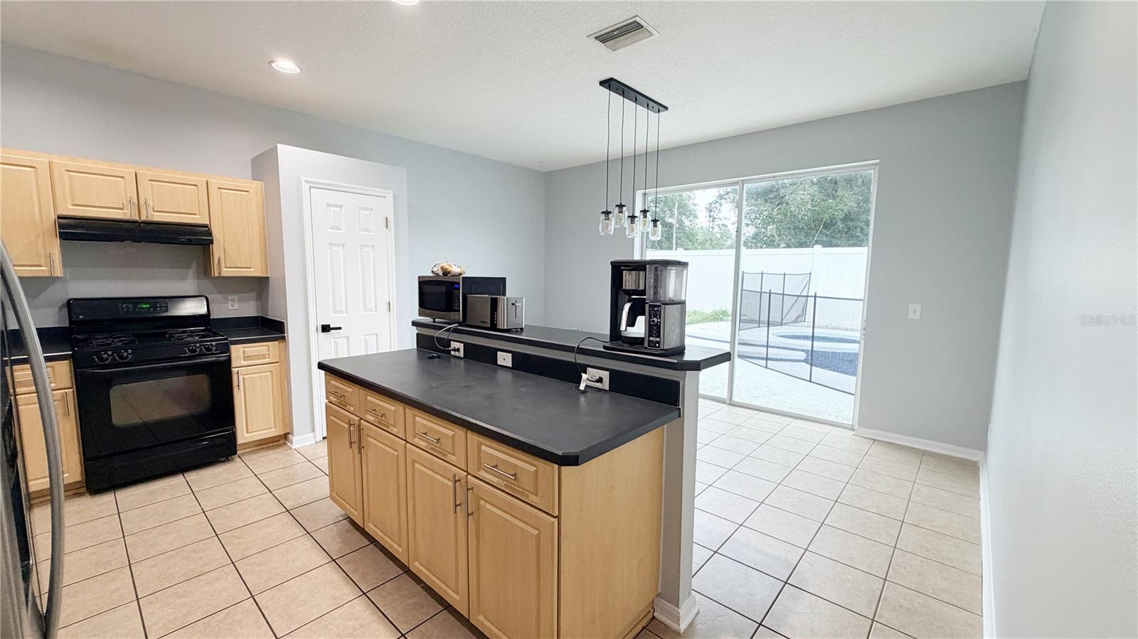 SOMERSET TR E - Residential Lease