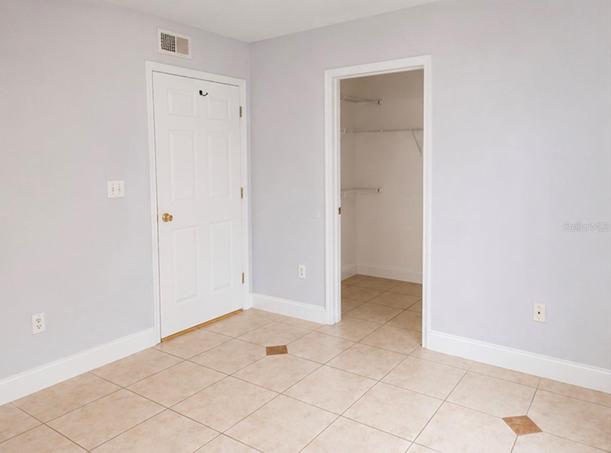 CREST PINES CONDO - Residential