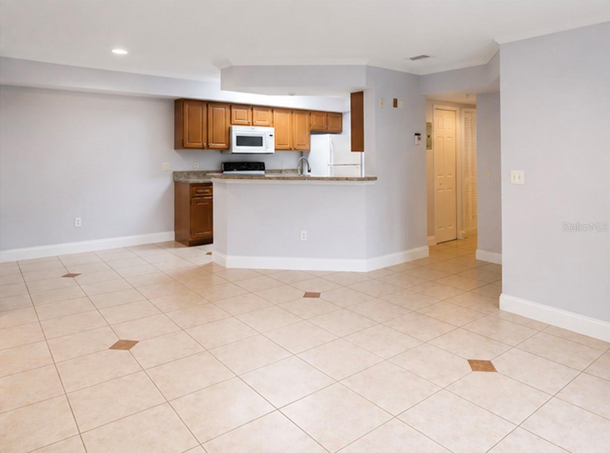 CREST PINES CONDO - Residential