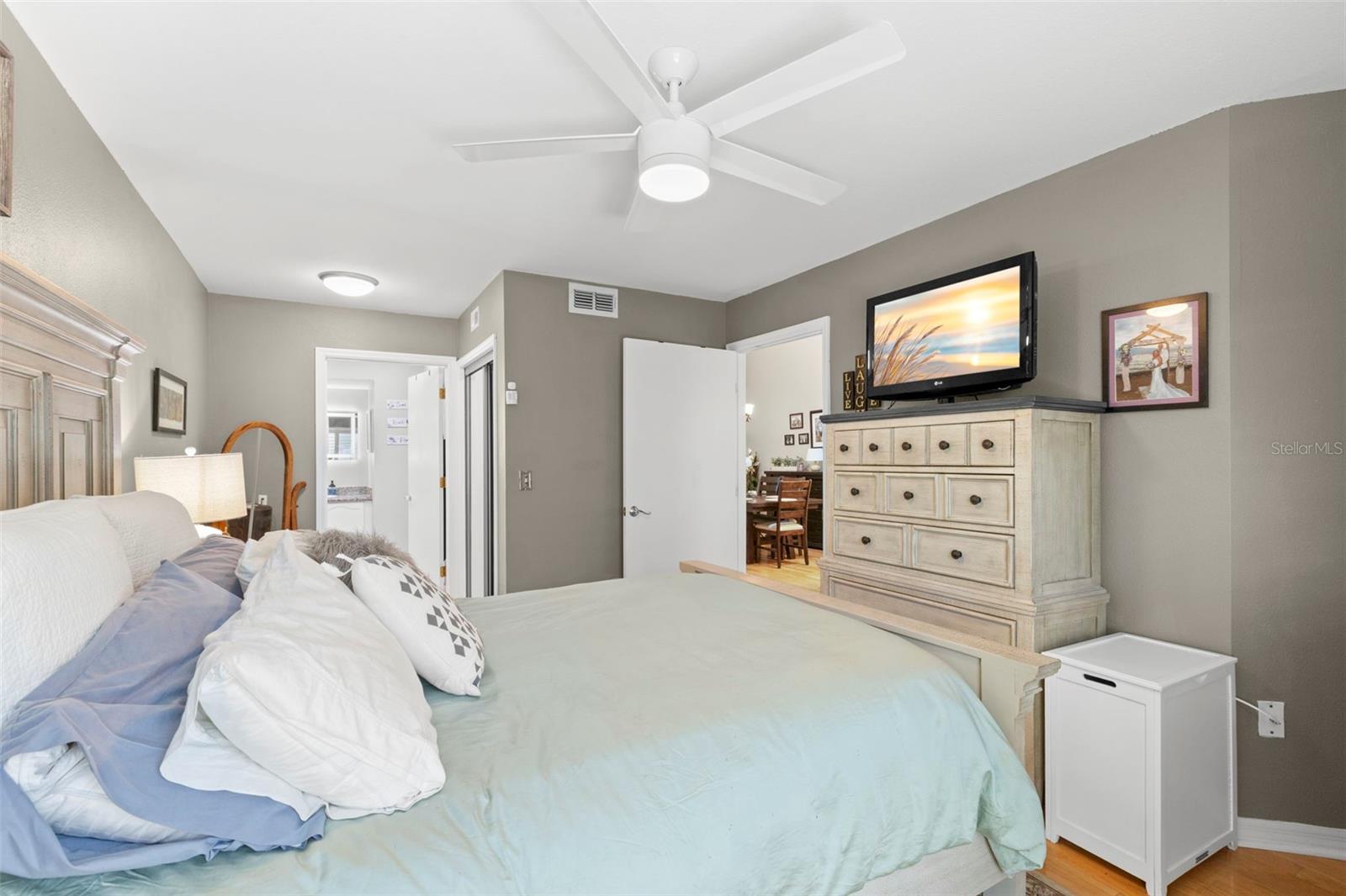 BROOKFIELD - Residential