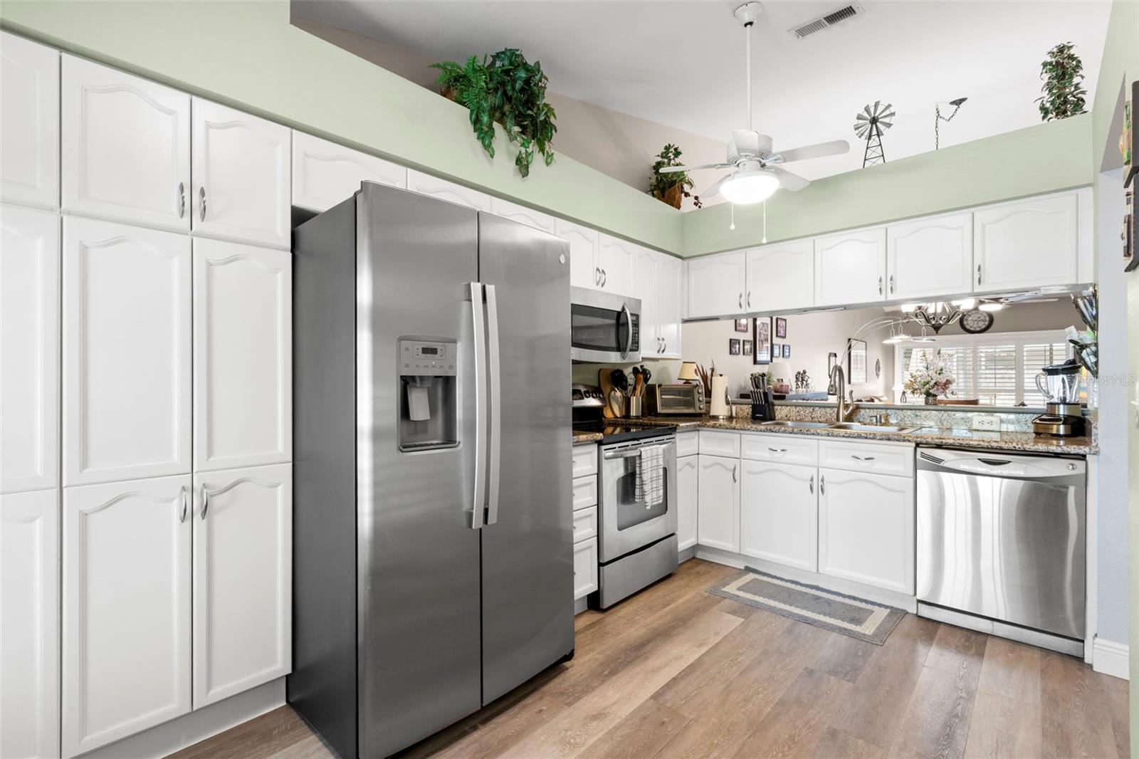 BROOKFIELD - Residential