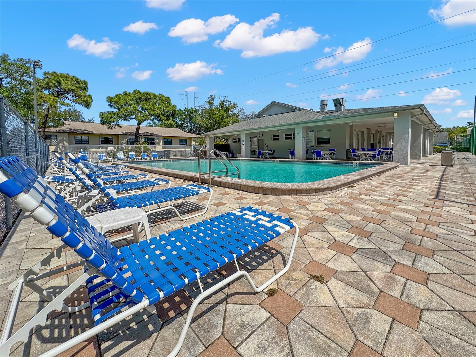 BROOKFIELD - Residential