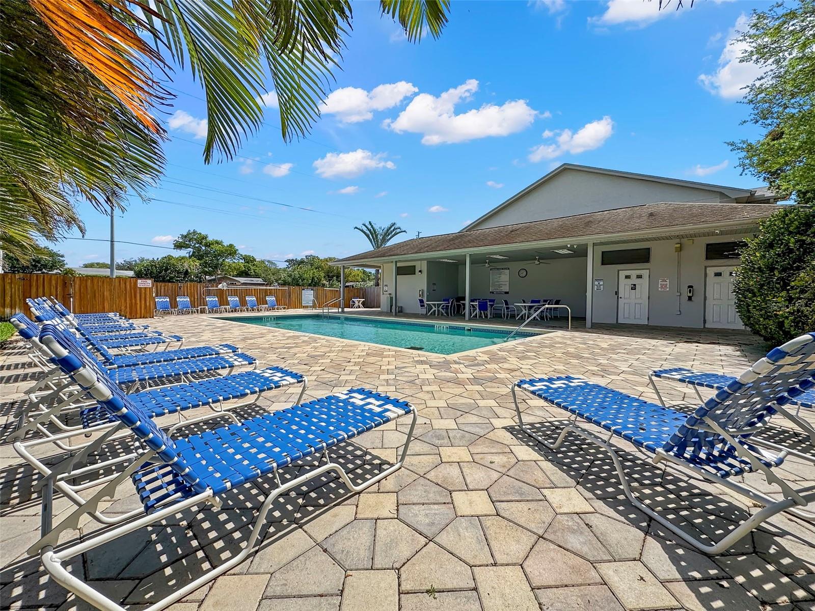 BROOKFIELD - Residential