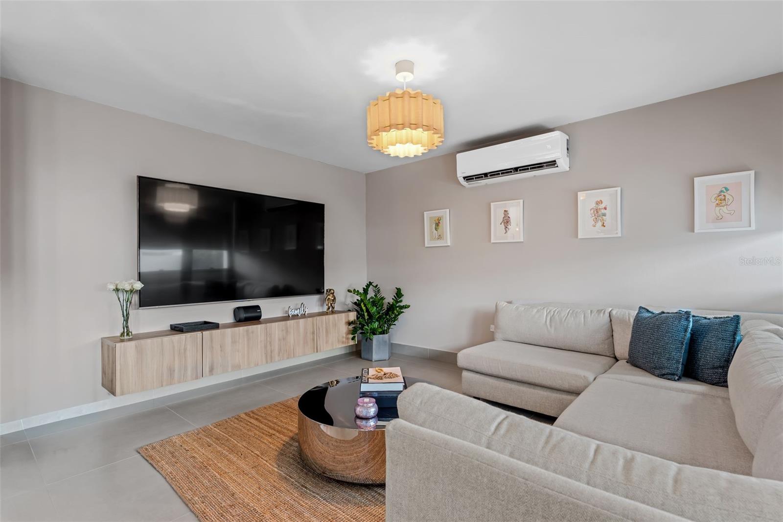 RESIDENCES AT RIO - Residential