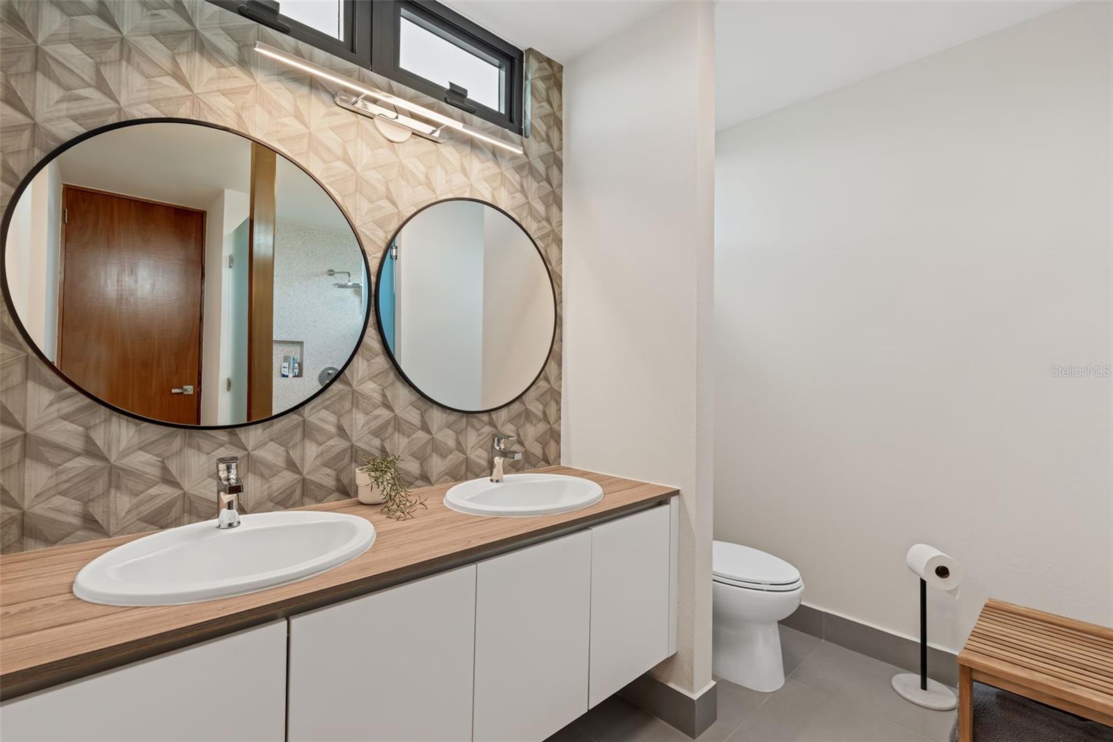 RESIDENCES AT RIO - Residential