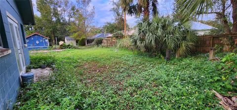 A home in DAYTONA BEACH