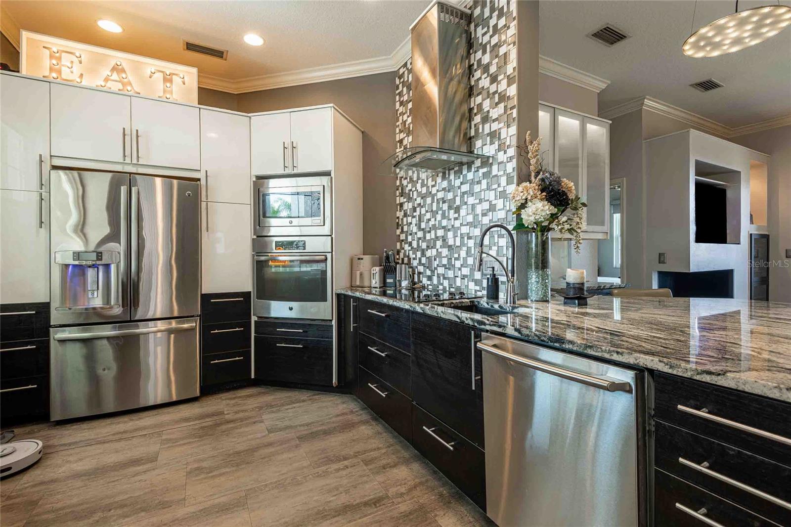 CALIENTE APARTMENTS CONDO - Residential