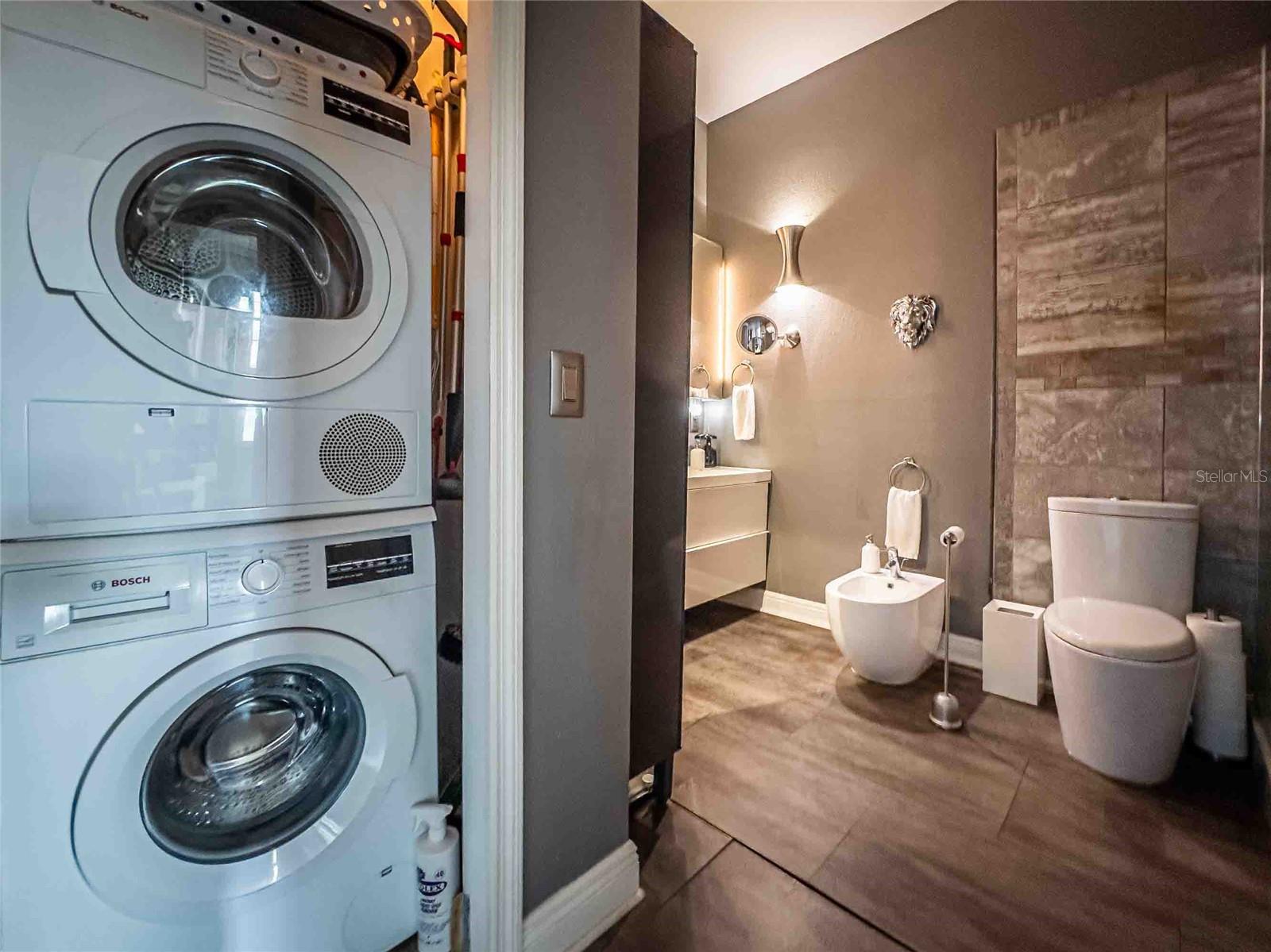 CALIENTE APARTMENTS CONDO - Residential