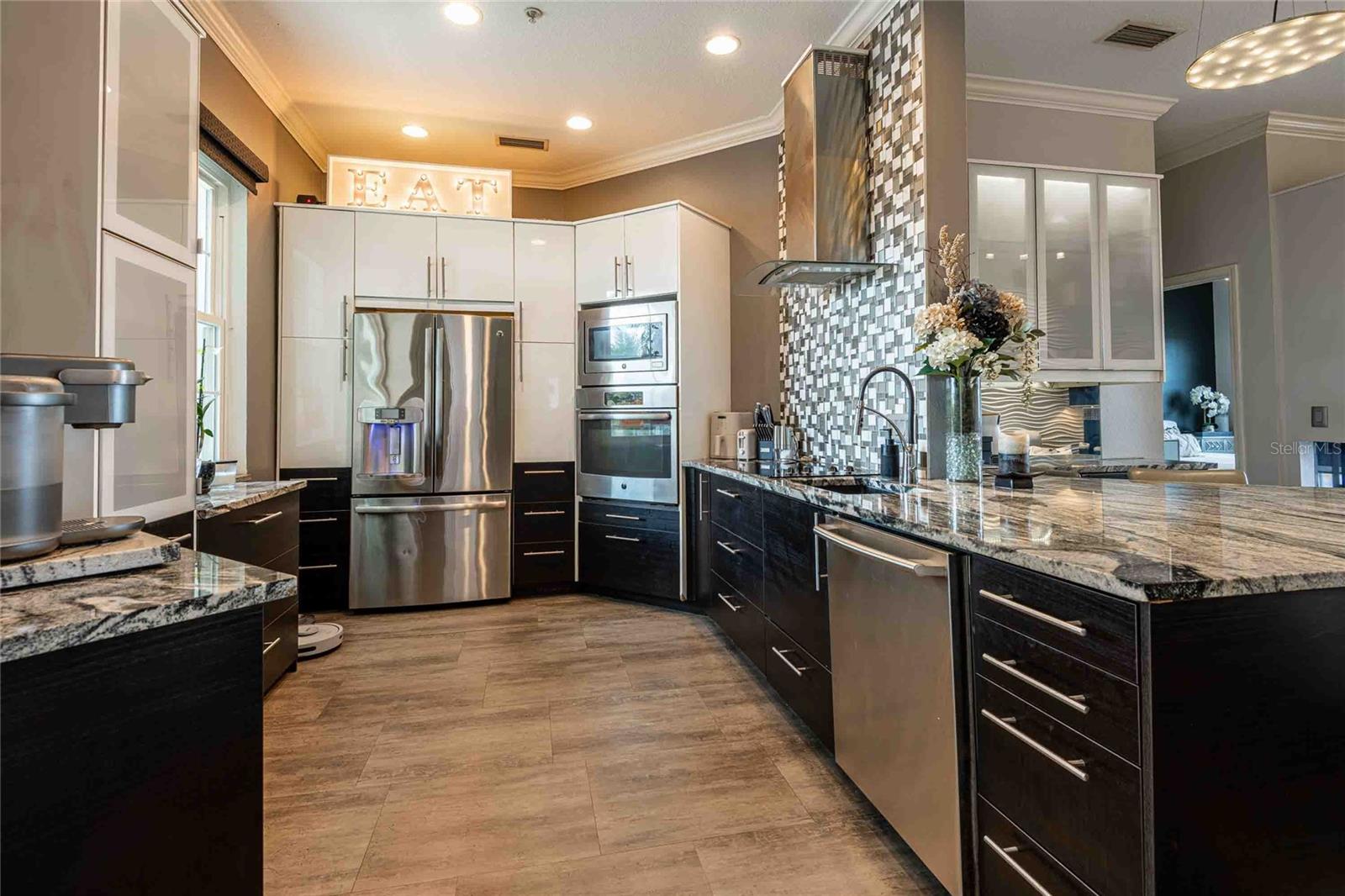 CALIENTE APARTMENTS CONDO - Residential