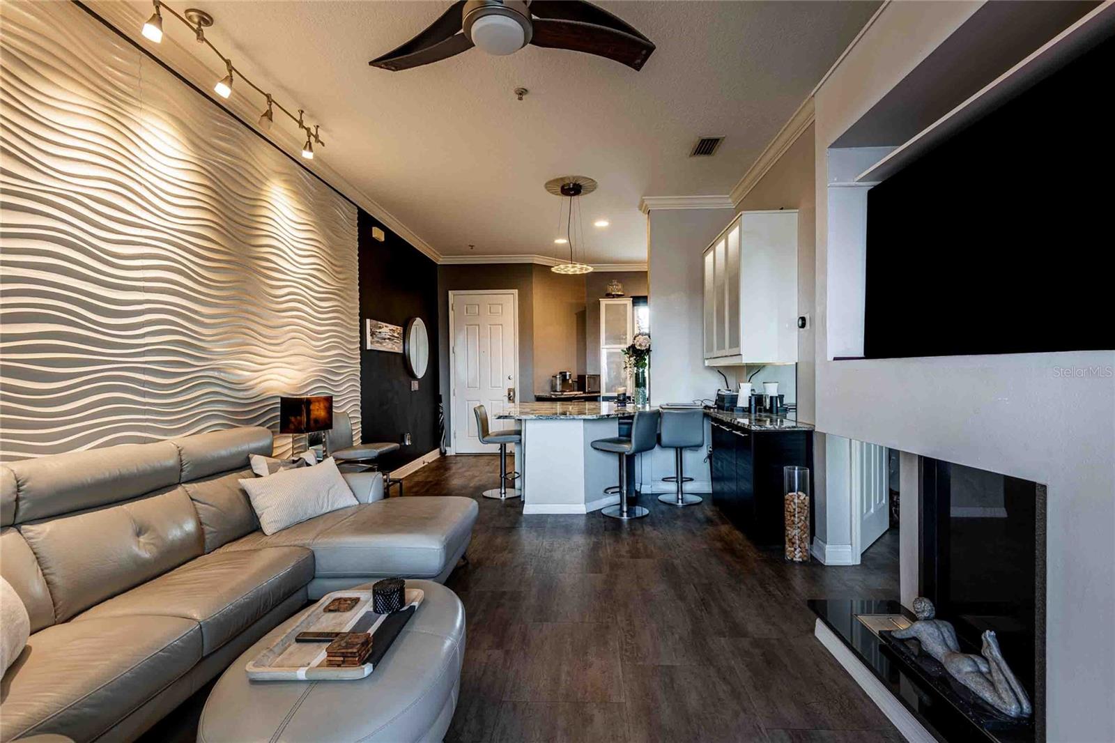 CALIENTE APARTMENTS CONDO - Residential