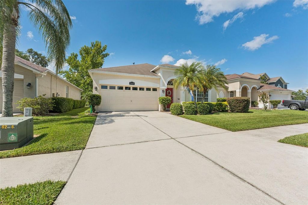 Photo of 10409 Glen Willow Lane, Tampa, FL 33647 (MLS # TB8401270)