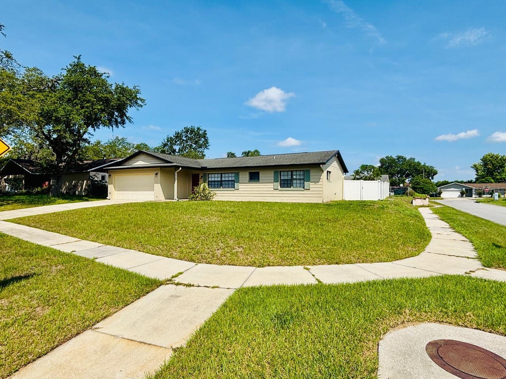 Photo of 9467 Montello Drive, Orlando, FL 32817 (MLS # O6416429)