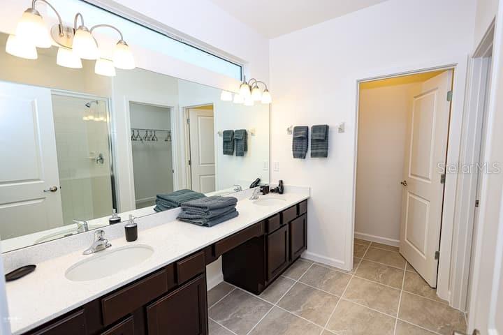 VERANDA PALMS PH 2B2-2C - Residential Lease