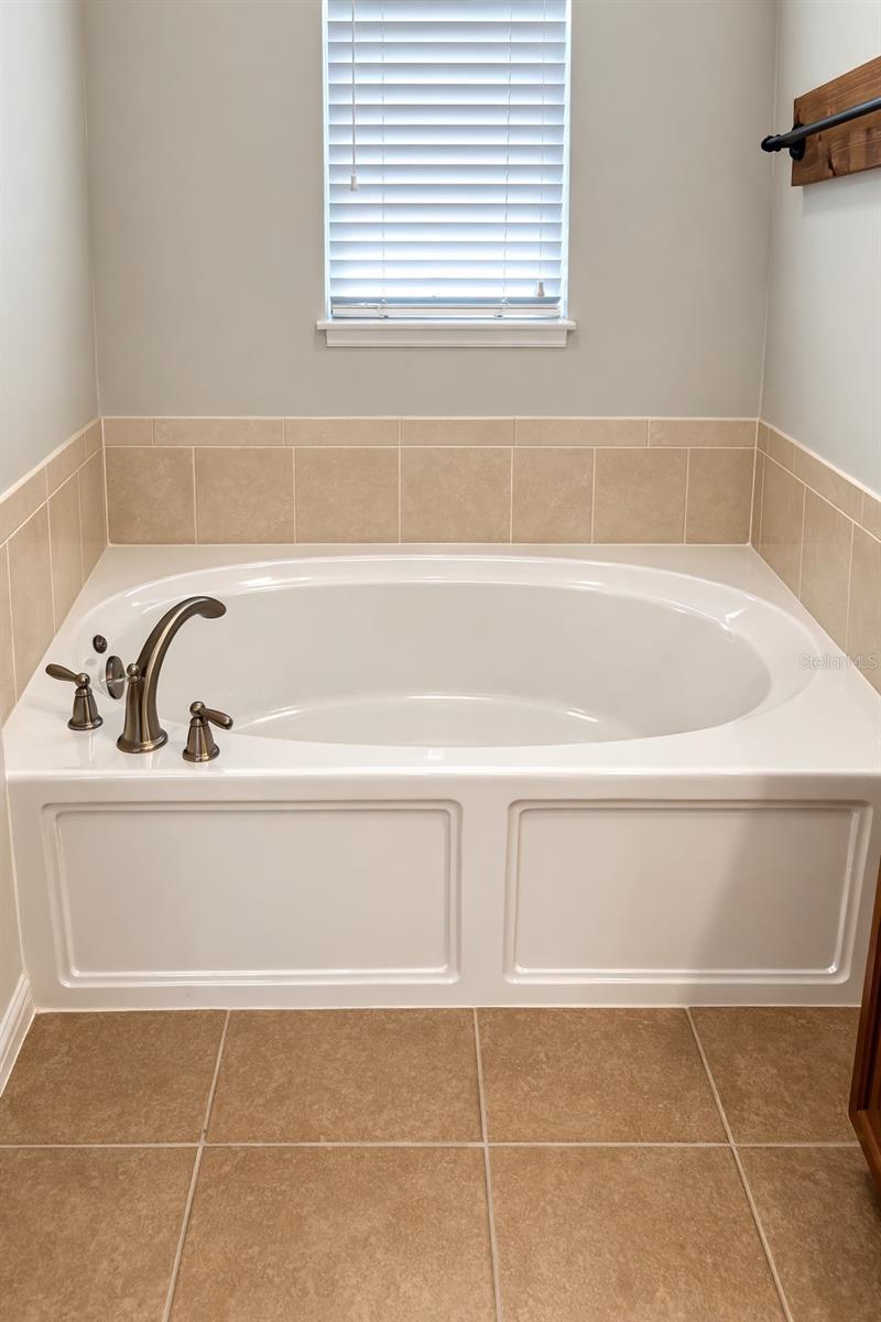 LEGACY PARK RESIDENTIAL TOWNHOME A REP - Residential Lease