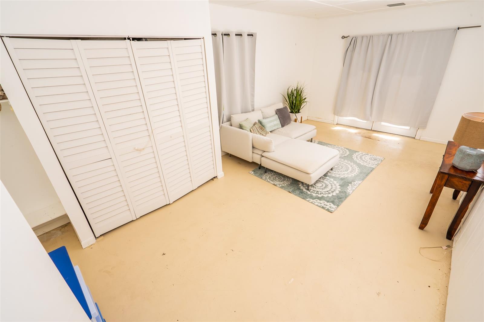 Florida Shores 01 - Residential