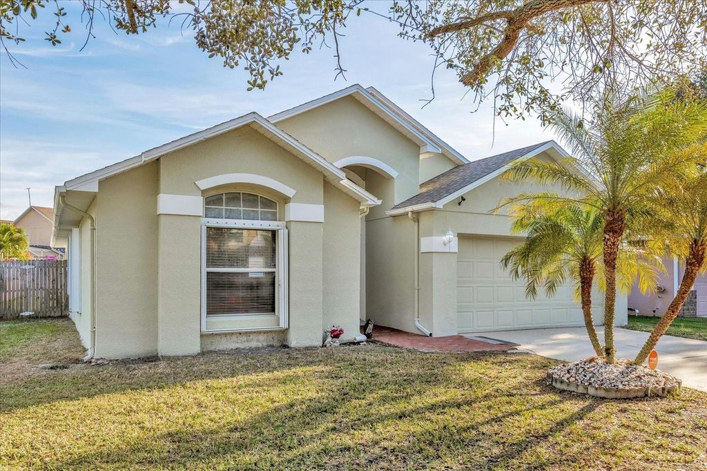 Photo of 13555 Briarmoor Court, Orlando, FL 32837 (MLS # O6377937)