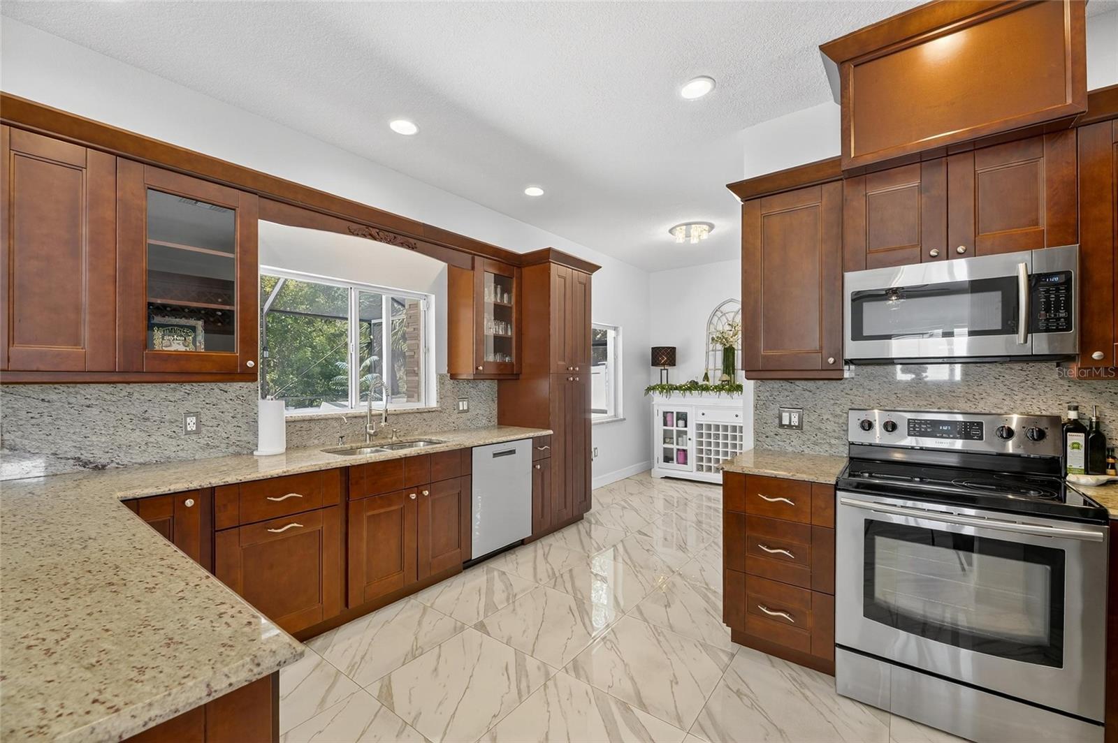 BAY ARBOR - Residential