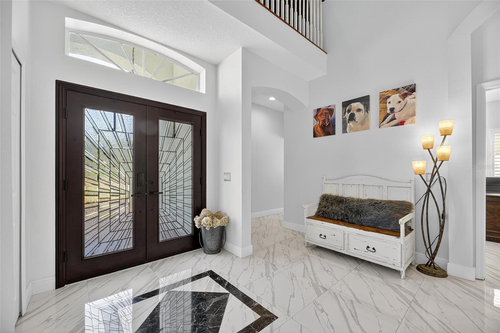 382 ROSALIND LANE