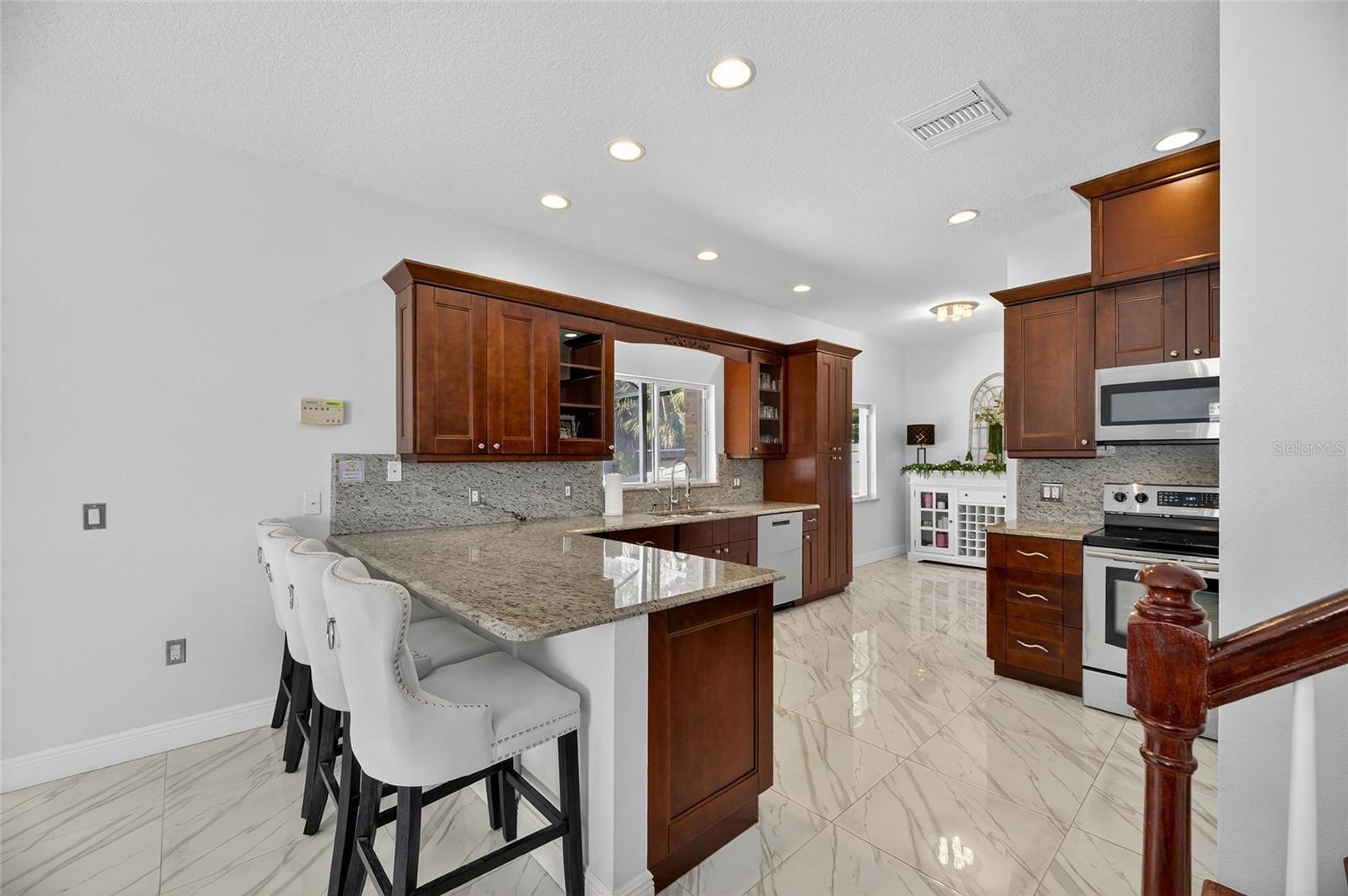 BAY ARBOR - Residential