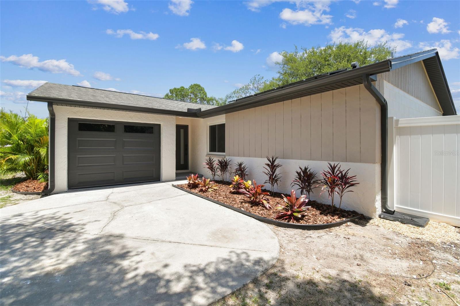 13835 PATHFINDER DRIVE