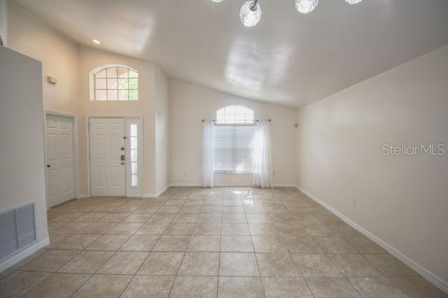 419 BUCKINGHAM CIRCLE