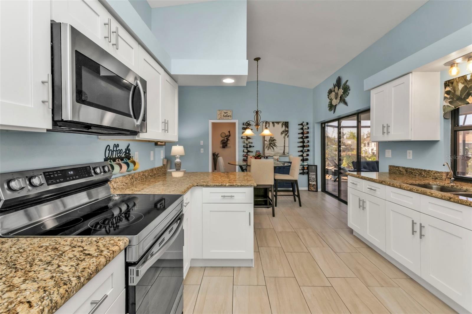 3225 MAGNOLIA WAY
