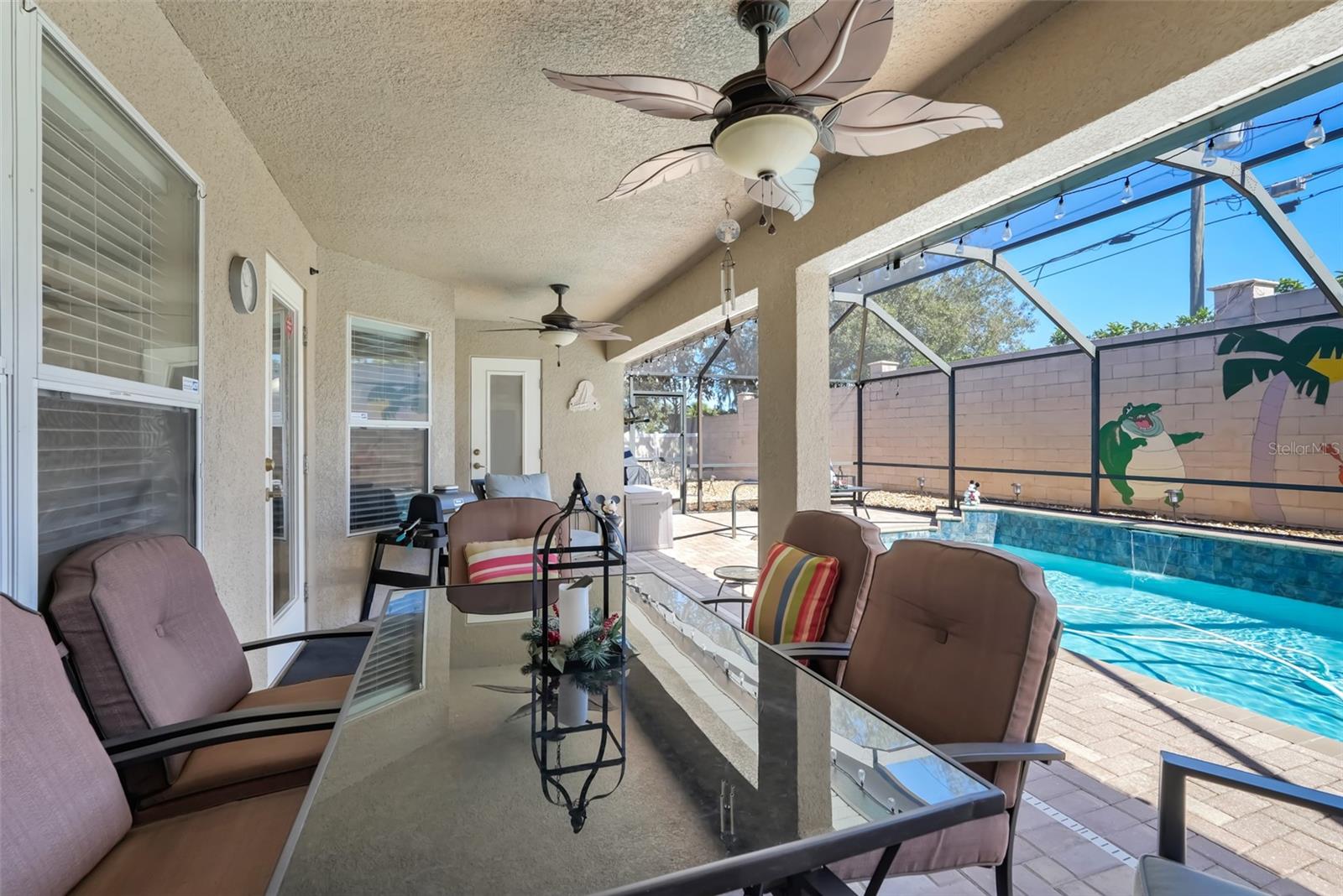 SUNSET CHASE - Residential