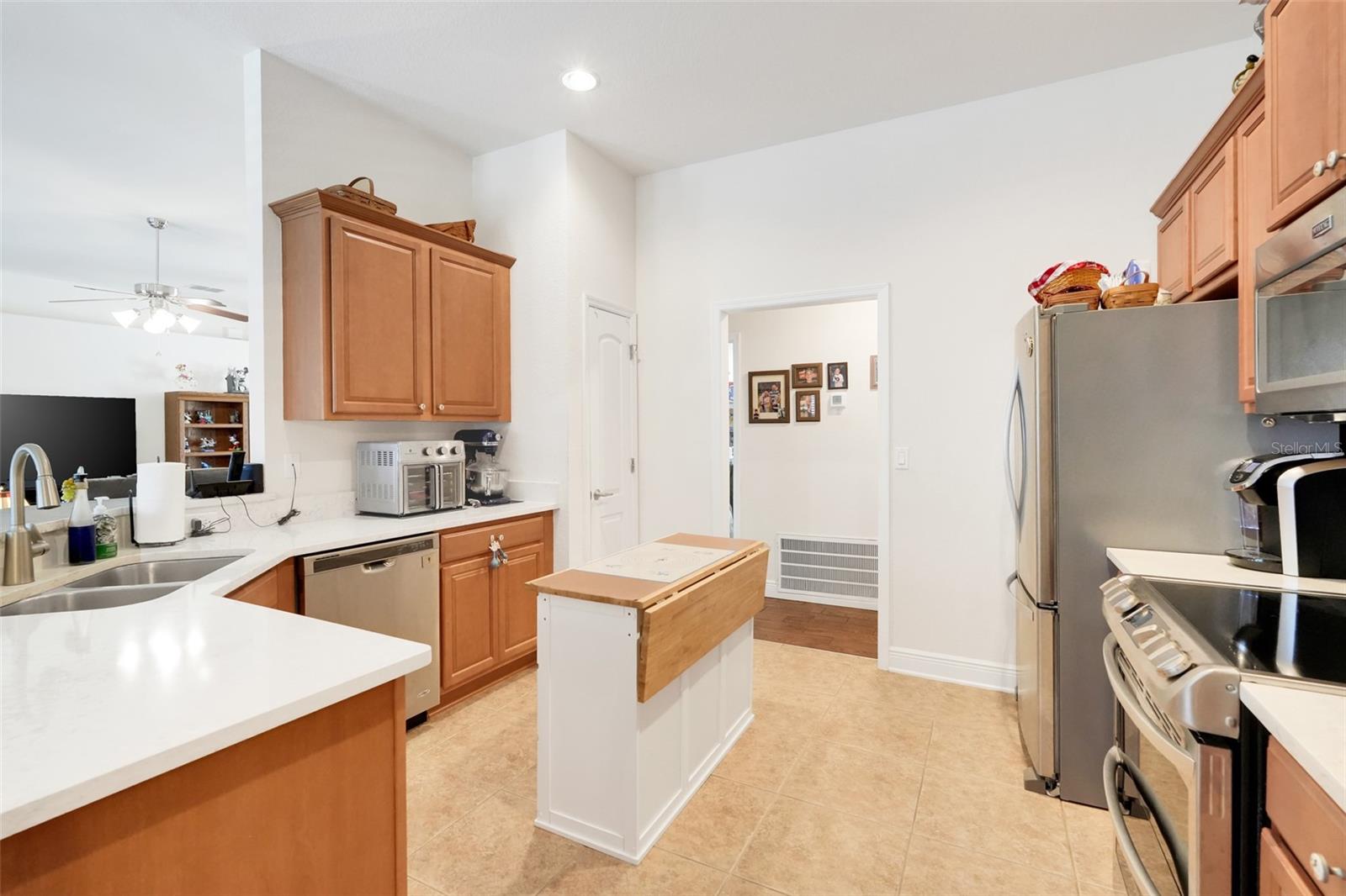 SUNSET CHASE - Residential