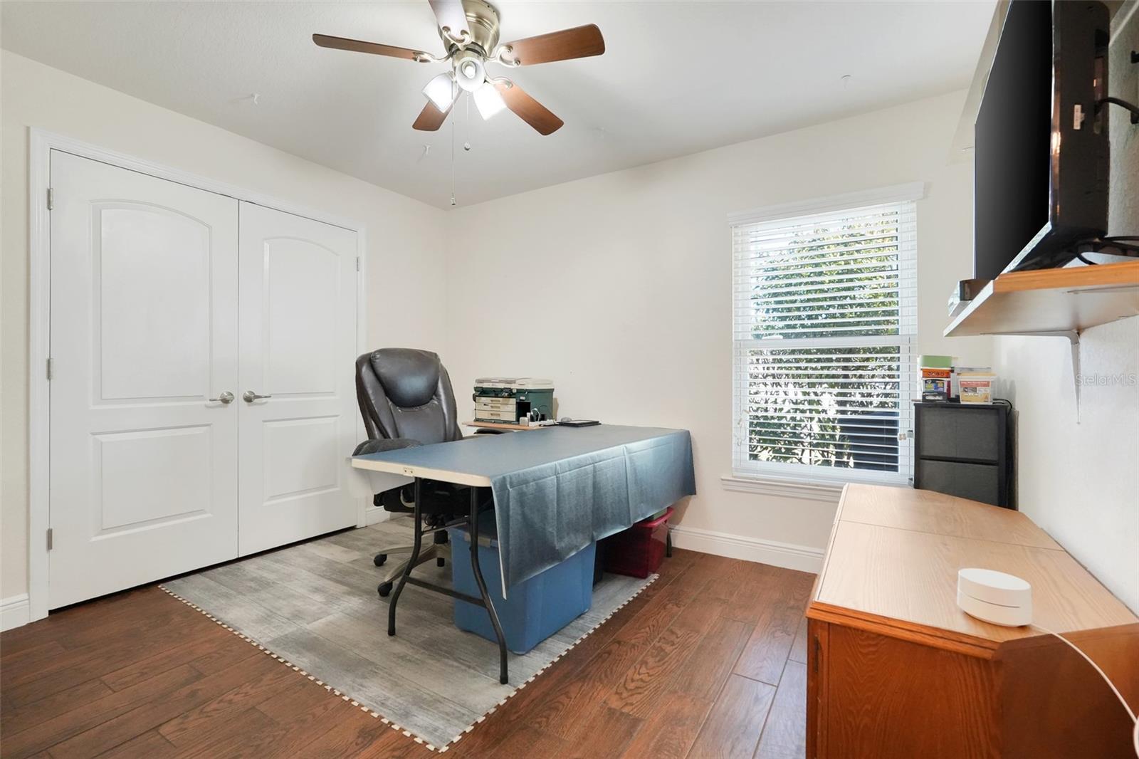 SUNSET CHASE - Residential