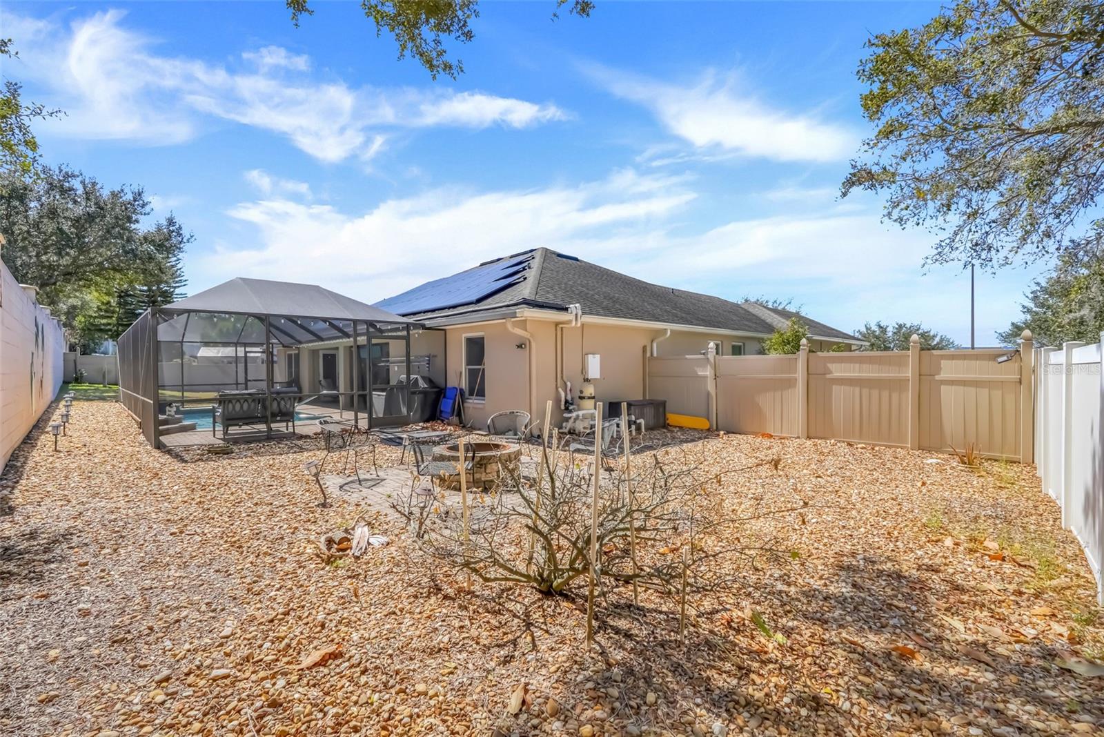 SUNSET CHASE - Residential