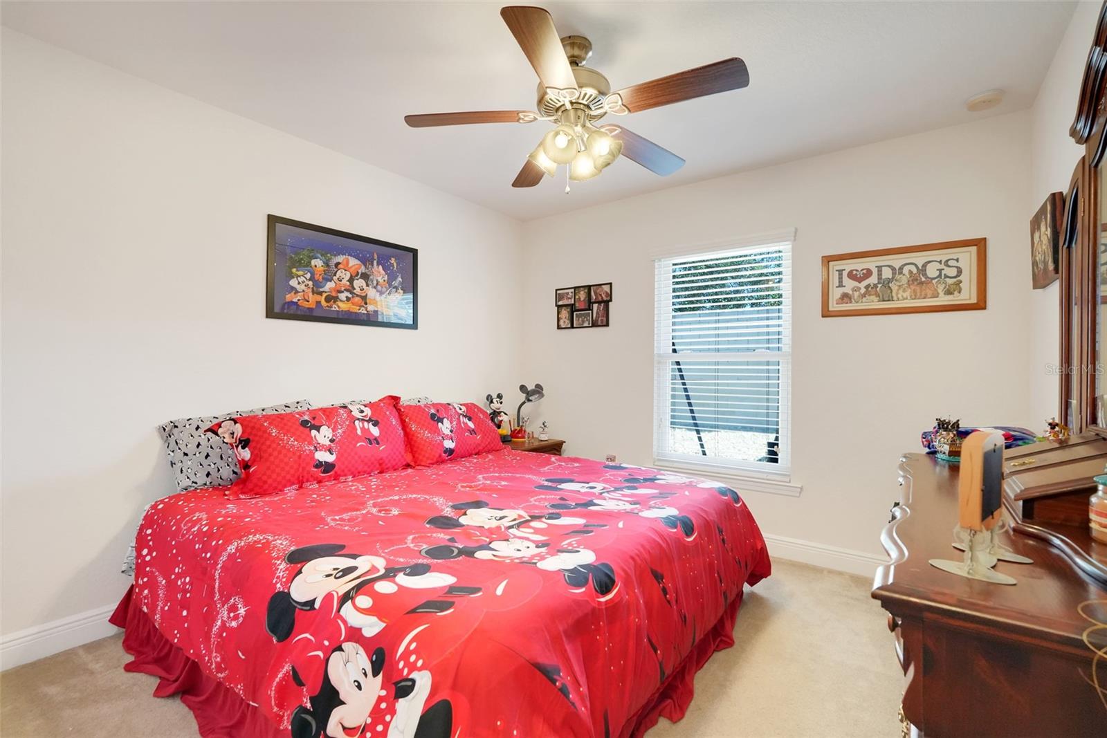 SUNSET CHASE - Residential