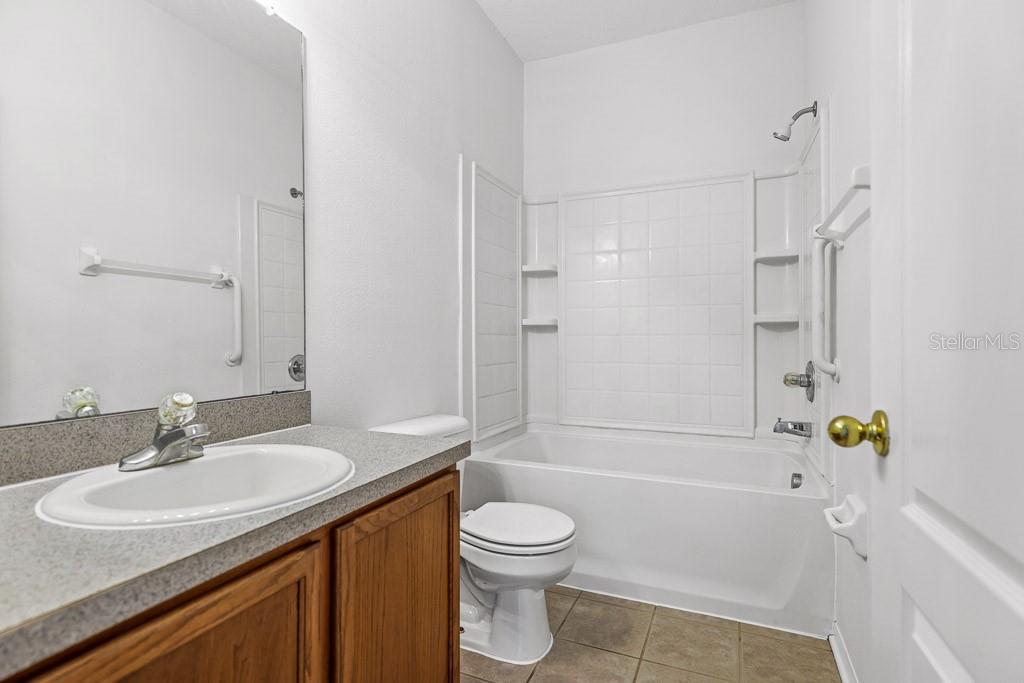 FISHHAWK RANCH TWNHMS PH - Residential Lease