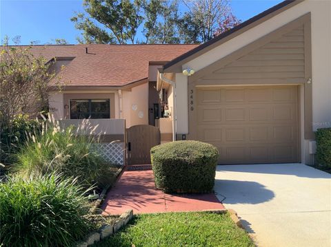 A home in PALM HARBOR