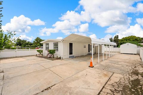 Photo of 2829 Texas Avenue, Kissimmee, FL 34741 (MLS # S5134126)