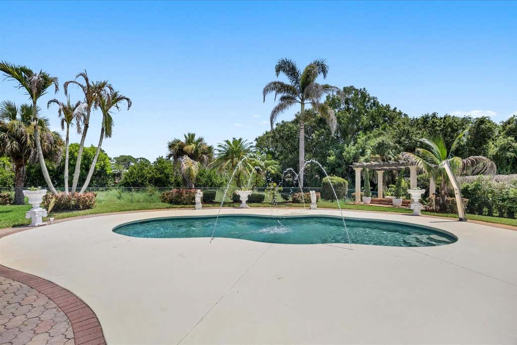 Photo of 1819 SE Elrose Street, Port Saint Lucie, FL 34952 (MLS # O6435760)