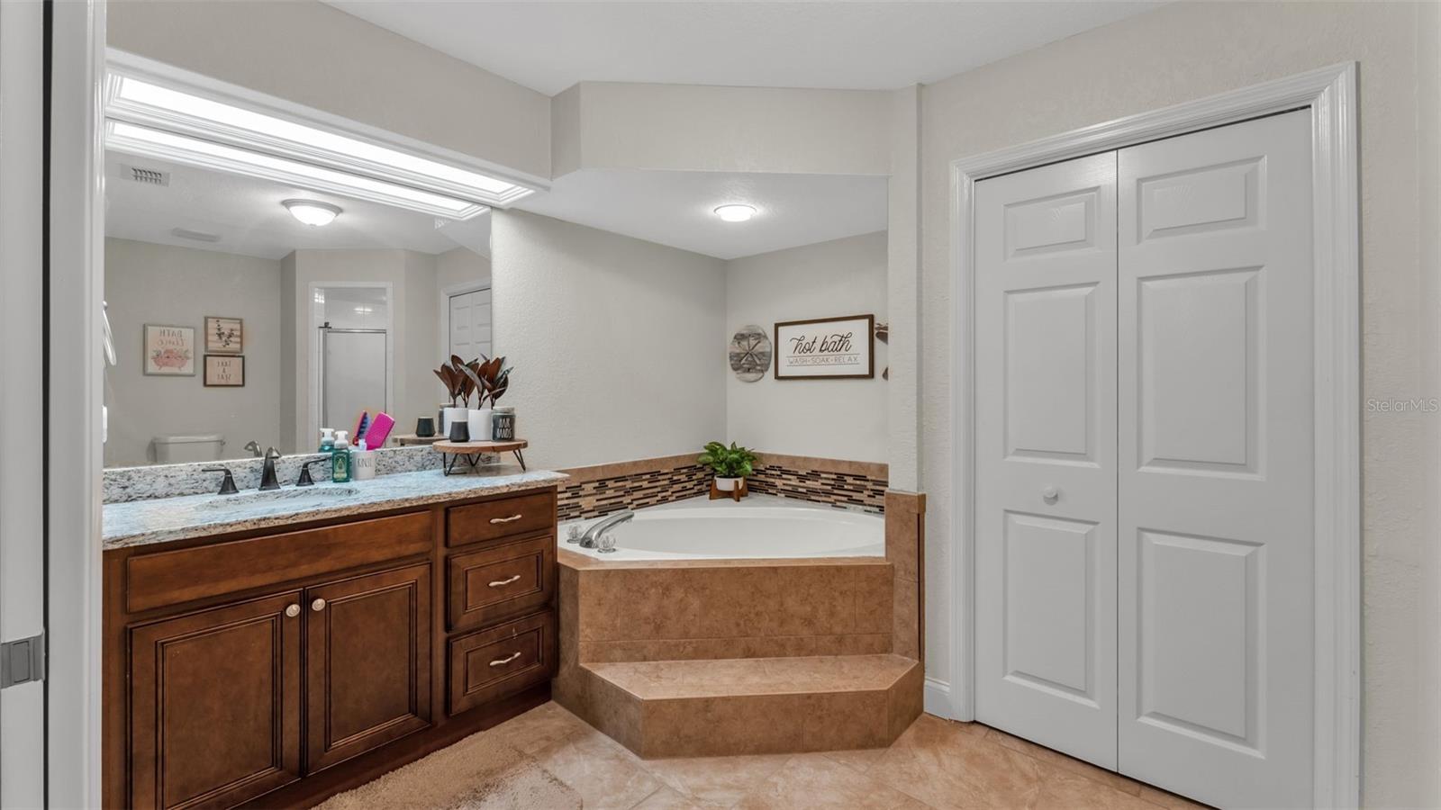 LONGWOOD OAKS PH 02 - Residential