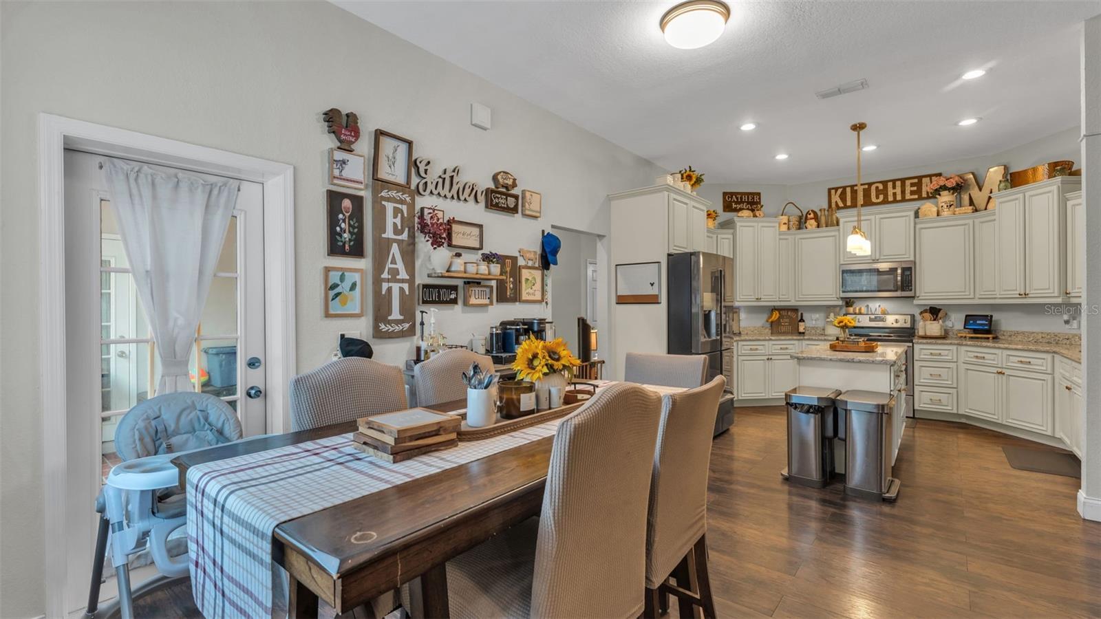 LONGWOOD OAKS PH 02 - Residential