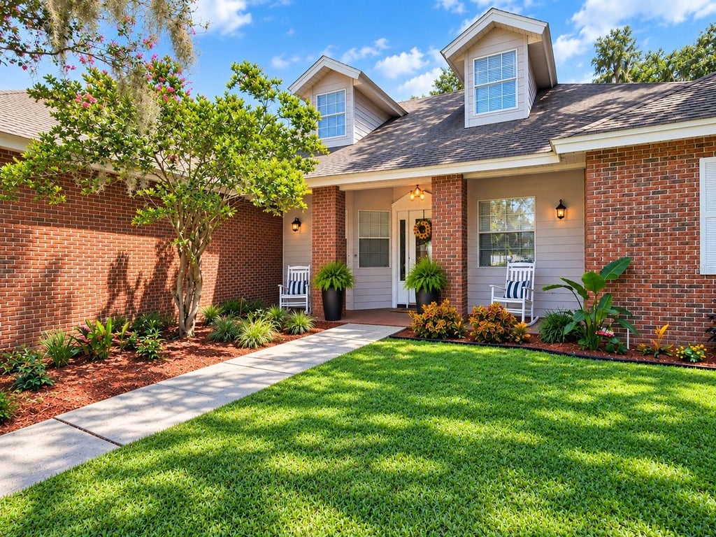 Photo of 1345 Longoak Dr Drive N, Lakeland, FL 33811 (MLS # L4958435)